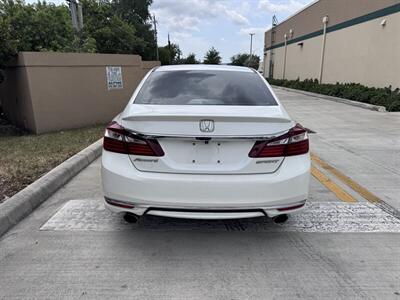 2016 Honda Accord Sport   - Photo 6 - Miami, FL 33147