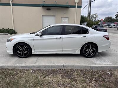 2016 Honda Accord Sport   - Photo 8 - Miami, FL 33147