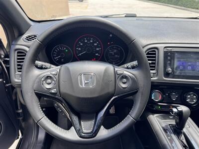 2021 Honda HR-V Sport   - Photo 11 - Miami, FL 33147