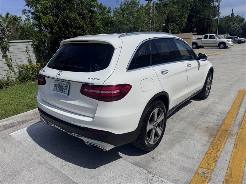 2019 Mercedes-Benz GLC GLC 300 4MATIC - Photo 5 - Miami, FL 33147