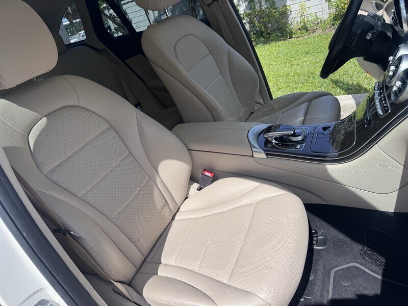 2019 Mercedes-Benz GLC GLC 300 4MATIC - Photo 15 - Miami, FL 33147