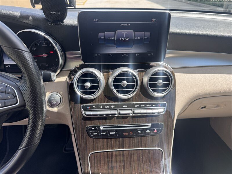 2019 Mercedes-Benz GLC GLC 300 4MATIC - Photo 10 - Miami, FL 33147