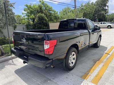 2017 Nissan Titan S   - Photo 5 - Miami, FL 33147