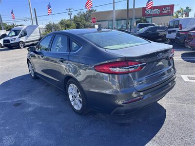 2019 Ford Fusion SE - Photo 6 - Miami, FL 33147