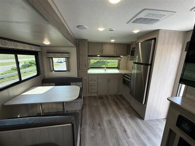 2023 Coachmen Catalina Legacy Edition 263FKDS   - Photo 11 - Bluefield, WV 24701