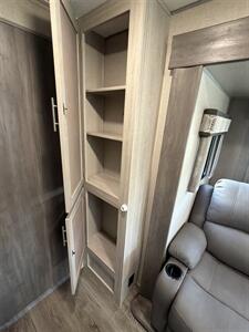 2023 Coachmen Catalina Legacy Edition 263FKDS   - Photo 15 - Bluefield, WV 24701