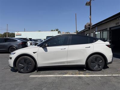 2026 Tesla Model Y Premium - Photo 8 - El Monte, CA 91733