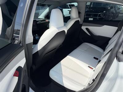2026 Tesla Model Y Premium - Photo 13 - El Monte, CA 91733