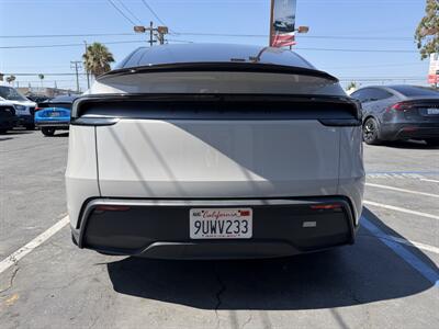 2026 Tesla Model Y Premium - Photo 6 - El Monte, CA 91733