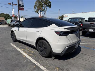 2026 Tesla Model Y Premium - Photo 7 - El Monte, CA 91733