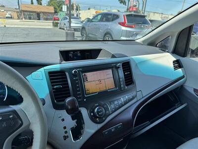 2011 Toyota Sienna XLE 8-Passenger   - Photo 17 - El Monte, CA 91733