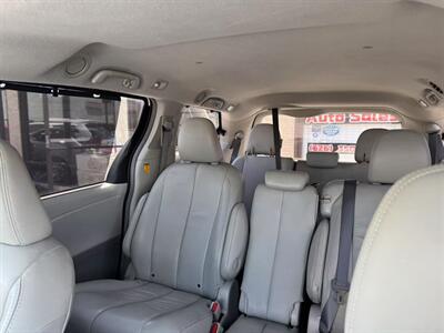 2011 Toyota Sienna XLE 8-Passenger   - Photo 19 - El Monte, CA 91733
