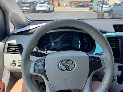 2011 Toyota Sienna XLE 8-Passenger   - Photo 24 - El Monte, CA 91733