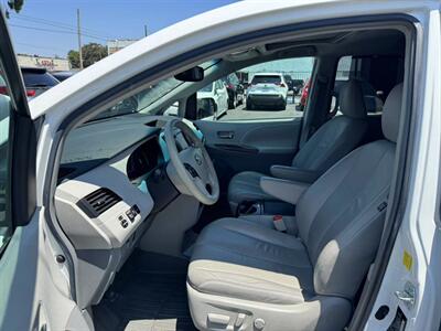 2011 Toyota Sienna XLE 8-Passenger   - Photo 15 - El Monte, CA 91733
