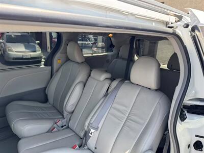 2011 Toyota Sienna XLE 8-Passenger   - Photo 14 - El Monte, CA 91733