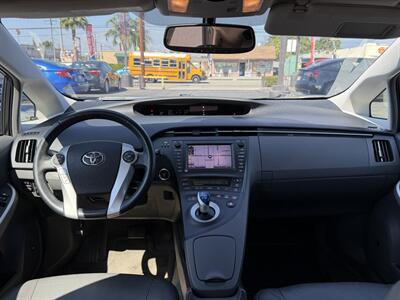 2010 Toyota Prius III   - Photo 13 - El Monte, CA 91733