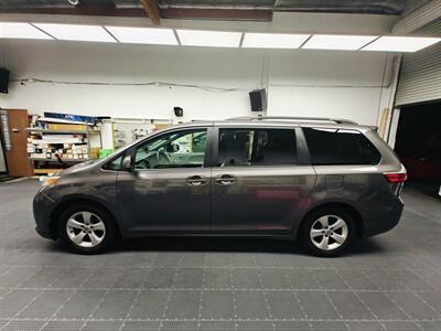 2015 Toyota Sienna LE 8-Passenger   - Photo 3 - El Monte, CA 91733