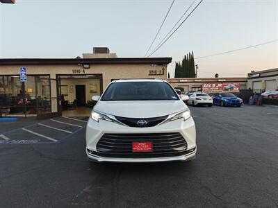 2021 Toyota Sienna Limited 7-Passenger   - Photo 2 - El Monte, CA 91733