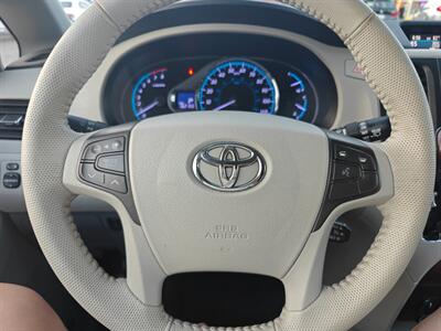2013 Toyota Sienna XLE 8-Passenger   - Photo 13 - El Monte, CA 91733