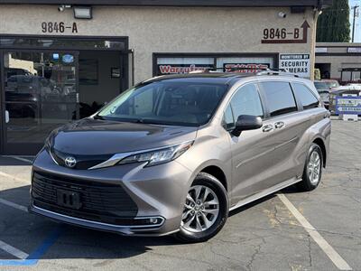 2022 Toyota Sienna XLE 7-Passenger Minivan