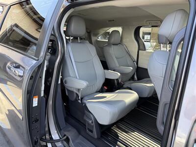 2022 Toyota Sienna XLE 7-Passenger - Photo 10 - El Monte, CA 91733
