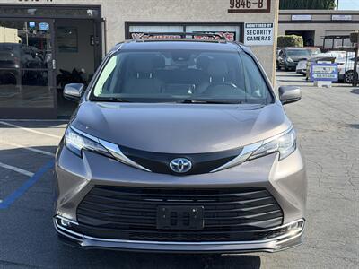 2022 Toyota Sienna XLE 7-Passenger - Photo 2 - El Monte, CA 91733