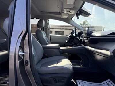2022 Toyota Sienna XLE 7-Passenger - Photo 9 - El Monte, CA 91733