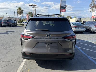 2022 Toyota Sienna XLE 7-Passenger - Photo 6 - El Monte, CA 91733