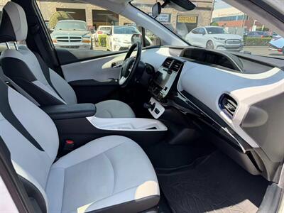 2016 Toyota Prius Four   - Photo 9 - El Monte, CA 91733