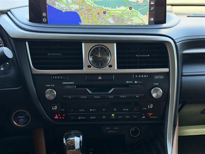 2021 Lexus RX 450hL Executive 6 Passenger - Photo 17 - El Monte, CA 91733