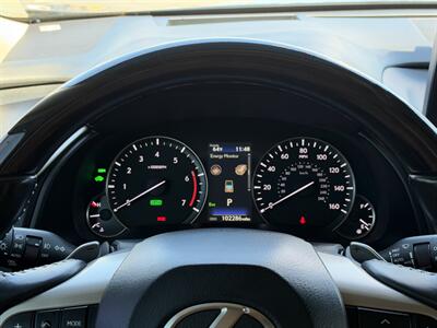 2021 Lexus RX 450hL Executive 6 Passenger - Photo 16 - El Monte, CA 91733