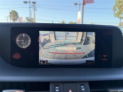 2021 Lexus ES 300h - Photo 19 - El Monte, CA 91733