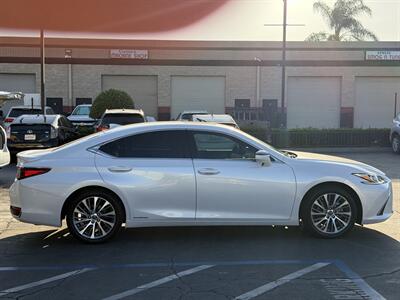 2021 Lexus ES 300h - Photo 8 - El Monte, CA 91733
