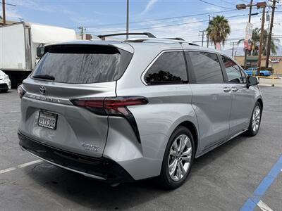 2021 Toyota Sienna Platinum 7-Passenger - Photo 18 - El Monte, CA 91733