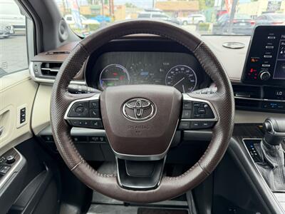 2021 Toyota Sienna Platinum 7-Passenger - Photo 17 - El Monte, CA 91733