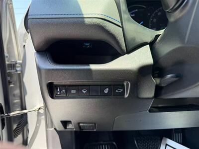 2020 Toyota RAV4 Hybrid XSE - Photo 17 - El Monte, CA 91733