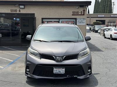 2018 Toyota Sienna SE 8-Passenger   - Photo 2 - El Monte, CA 91733