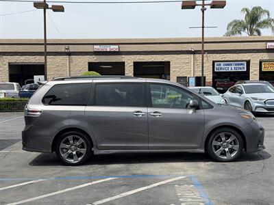 2018 Toyota Sienna SE 8-Passenger   - Photo 4 - El Monte, CA 91733