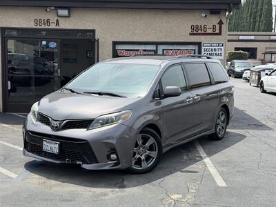 2018 Toyota Sienna SE 8-Passenger   - Photo 1 - El Monte, CA 91733