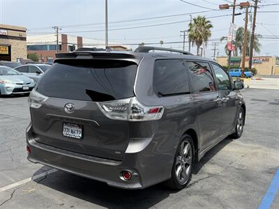 2018 Toyota Sienna SE 8-Passenger   - Photo 5 - El Monte, CA 91733