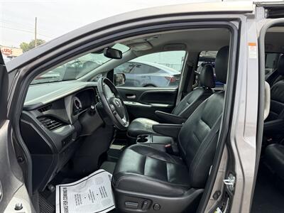 2018 Toyota Sienna SE 8-Passenger   - Photo 8 - El Monte, CA 91733