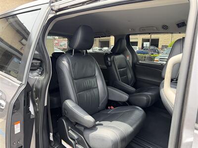 2018 Toyota Sienna SE 8-Passenger   - Photo 11 - El Monte, CA 91733