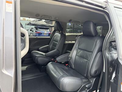 2018 Toyota Sienna SE 8-Passenger   - Photo 10 - El Monte, CA 91733