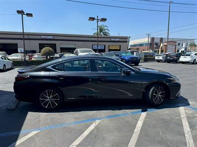 2022 Lexus ES 300h   - Photo 5 - El Monte, CA 91733