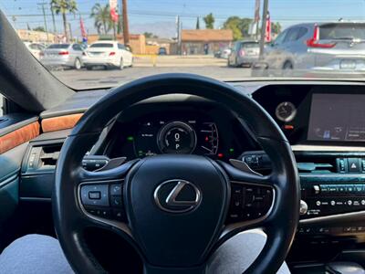 2022 Lexus ES 300h   - Photo 18 - El Monte, CA 91733