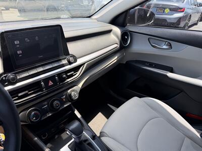 2022 Kia Forte LXS   - Photo 14 - El Monte, CA 91733