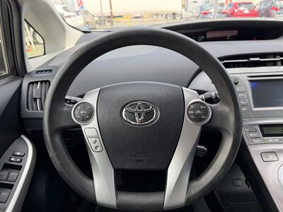2015 Toyota Prius Three   - Photo 12 - El Monte, CA 91733