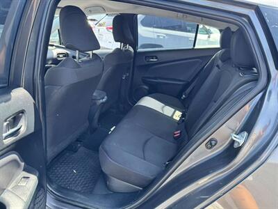 2019 Toyota Prius L Eco   - Photo 7 - El Monte, CA 91733