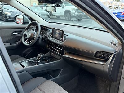 2022 Nissan Rogue SV   - Photo 11 - El Monte, CA 91733