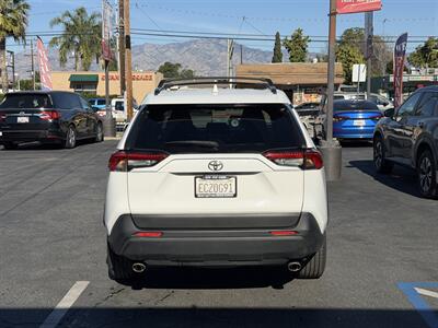 2020 Toyota RAV4 XLE Premium   - Photo 8 - El Monte, CA 91733